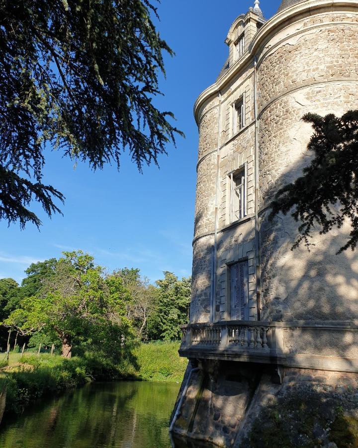 Chateau De Saint Bonnet Les Oules Bagian luar foto