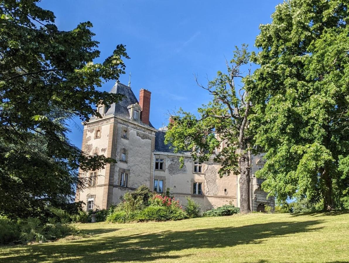 Chateau De Saint Bonnet Les Oules Bagian luar foto