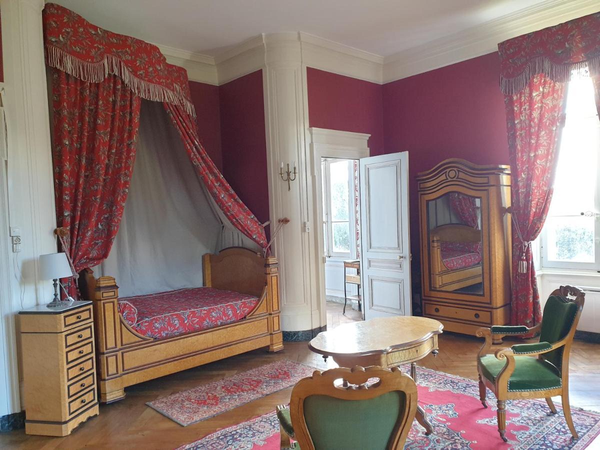 Chateau De Saint Bonnet Les Oules Bagian luar foto