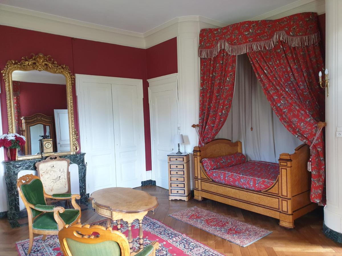 Chateau De Saint Bonnet Les Oules Bagian luar foto