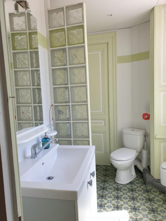 Chateau De Saint Bonnet Les Oules Bagian luar foto